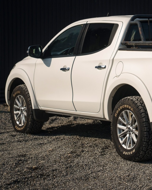 MITSUBISHI L200 DAKAR CRS 4X4 2.4 - Imagen 6