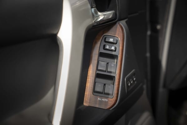 TOYOTA LAND CRUISER PRADO 4.0 - Imagen 8