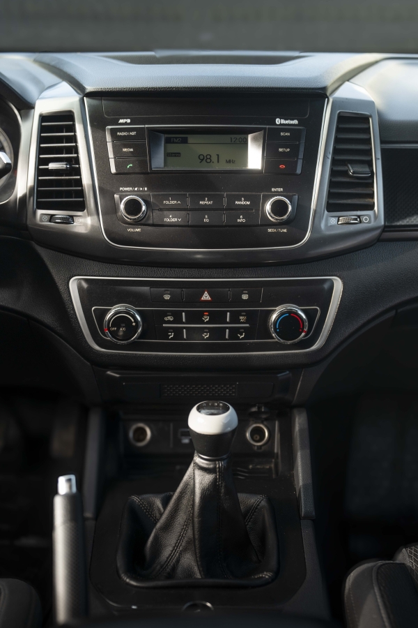 SSANGYONG MUSSO - Imagen 10