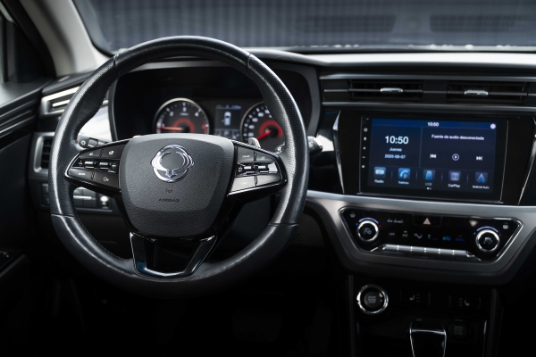 KORANDO 1.6 GLX - Imagen 10