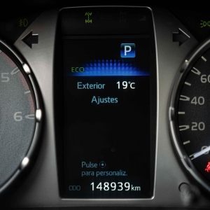 TOYOTA HILUX – 2023