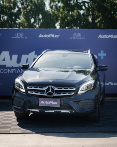 MERCEDES BENZ GLA - 2019
