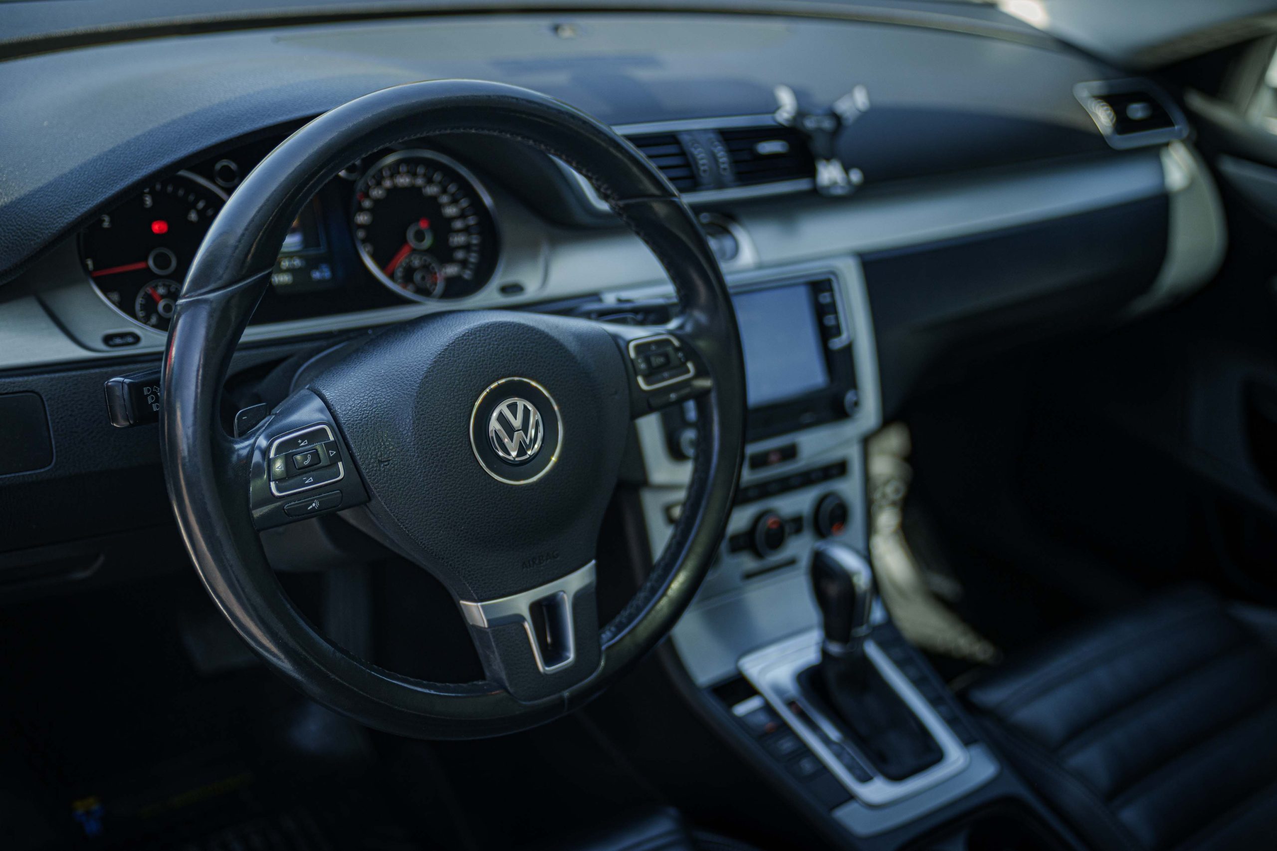 VOLKSWAGEN PASSAT - 2018 - Imagen 2