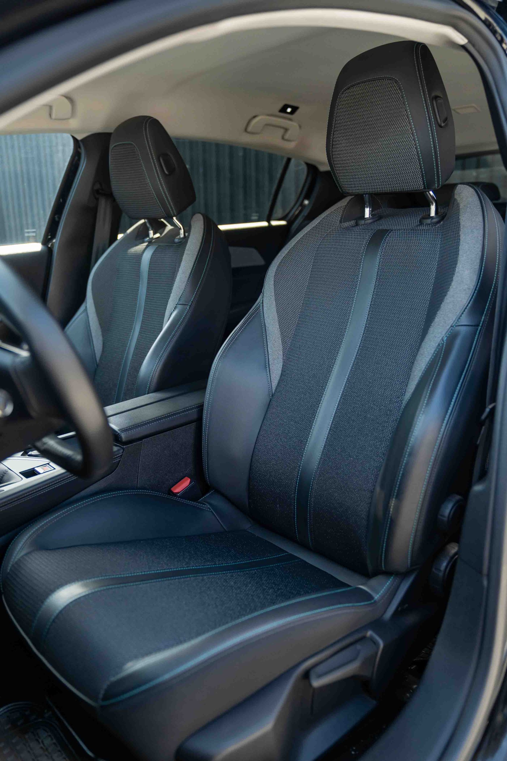 PEUGEOT 308 - 2023 - Imagen 2