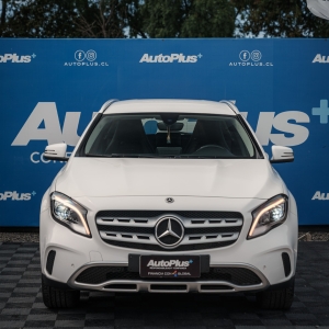 MERCEDES BENZ GLA200 – 2019
